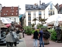 Platz in der Altstadt - Freilichterholungspark EGLE, Restaurant, Biergarten, Handwerkermarkt, an der Ecke der Tirgoņu und Kaļķu Straße